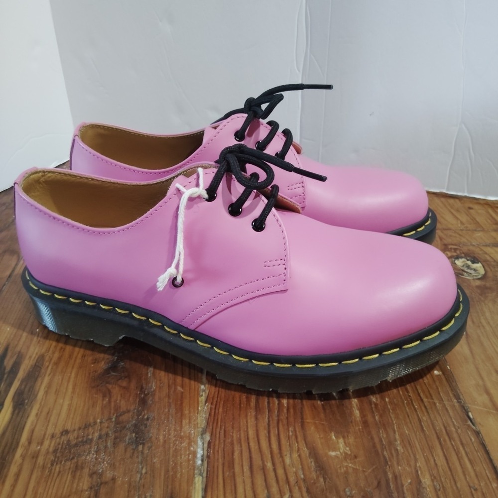 DR MARTENS Shoes Air Wair Smooth Bubblegum Pink US 8 M / 9 L NEW Leather Unisex
